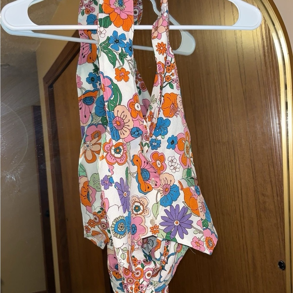 Floral size S shirt from Buckle . Willow and Root brand
